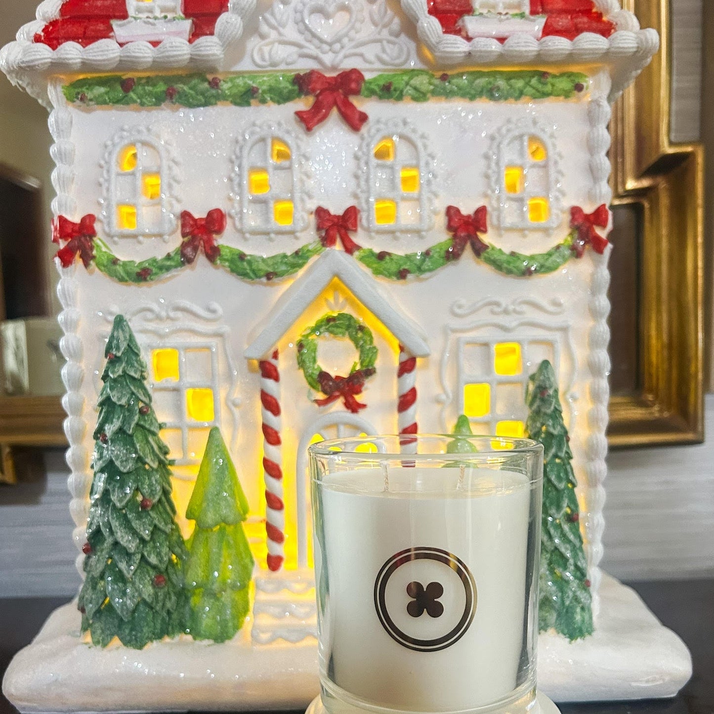 Roasted Pine Cone Holiday Forest Candle